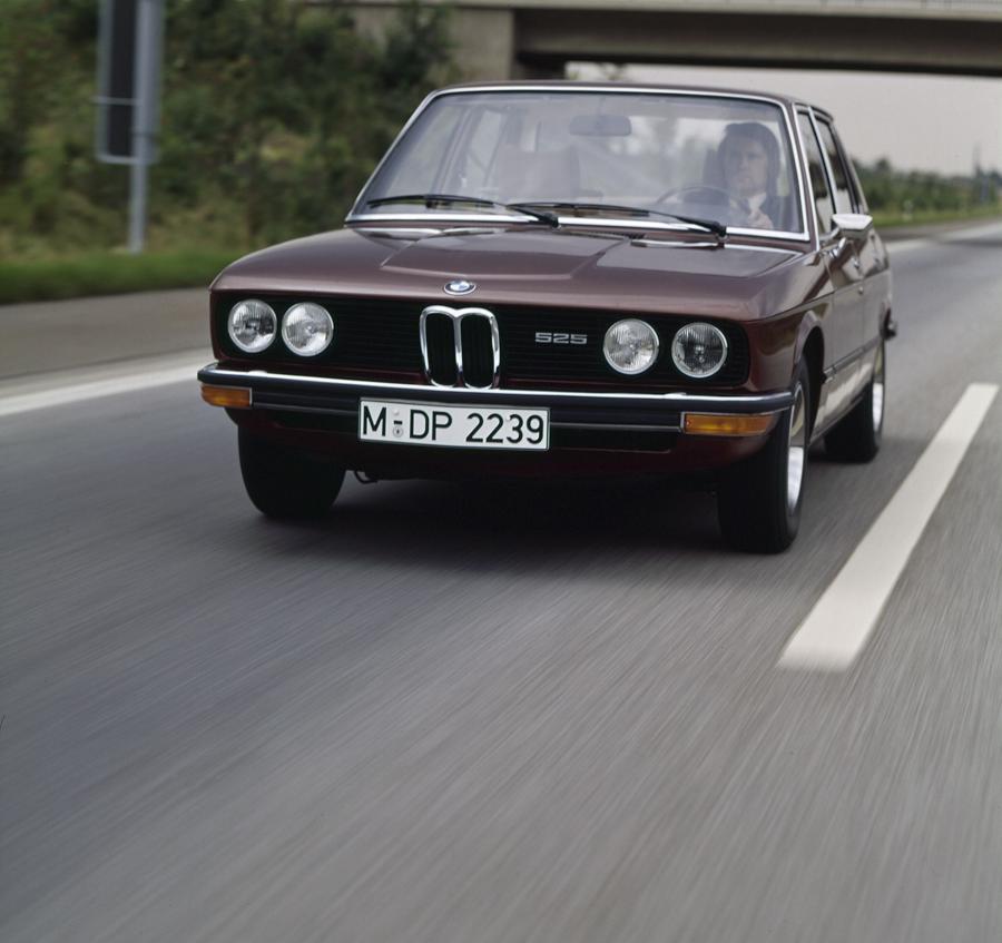  BMW 525 Sedan (E12) 1973 года  (WW) (фото 1 из 1)